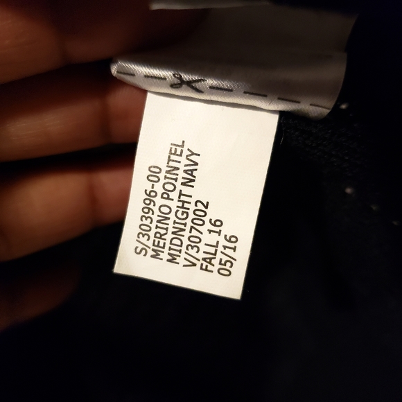 Banana Republic Navy Blue Merino Wool Vneck Sweaters - Picture 4 of 4